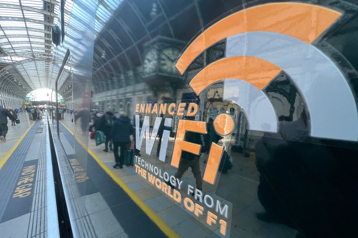 Labour makes fresh pledge to ‘rocket-boost’ failing train wifi