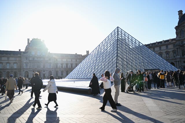 <p>The Louvre is stepping up security measures including setting up 100 more cameras</p>