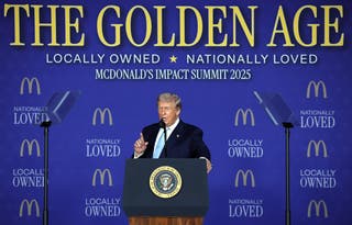 O presidente Donald Trump falou sobre acessibilidade durante um discurso na cúpula do McDonald's na segunda-feira.