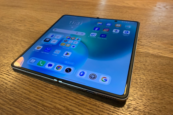 best smartphone indybest review honor magic v5