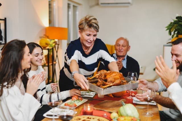 <p>Experts say Thanksgiving dinner can still be health-conscious without sacrificing taste and quality</p>