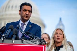 Ro Khanna disse que documentos importantes estavam faltando nos arquivos divulgados na sexta-feira (Arquivo)