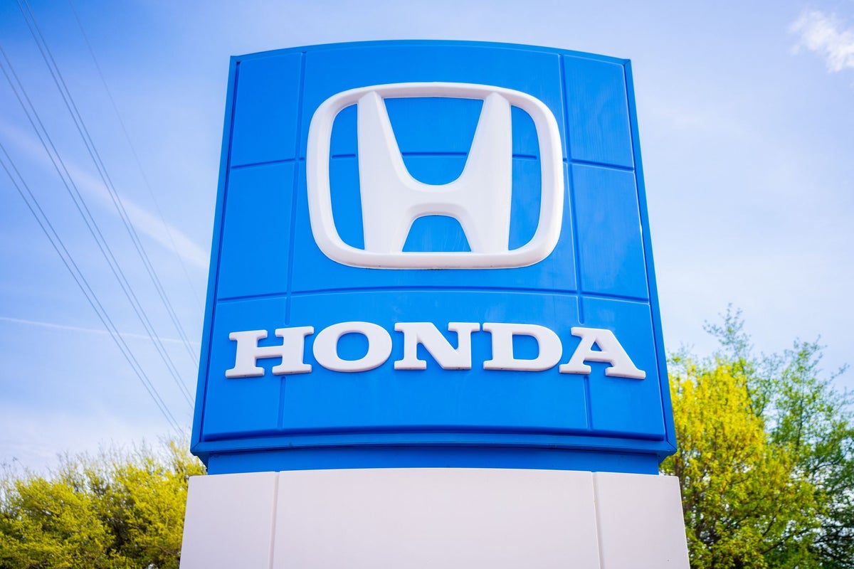 Honda recalls 256K cars over ‘error’ that can lead to a crash Honda recalls 256K cars over ‘error’ that can lead to a crash