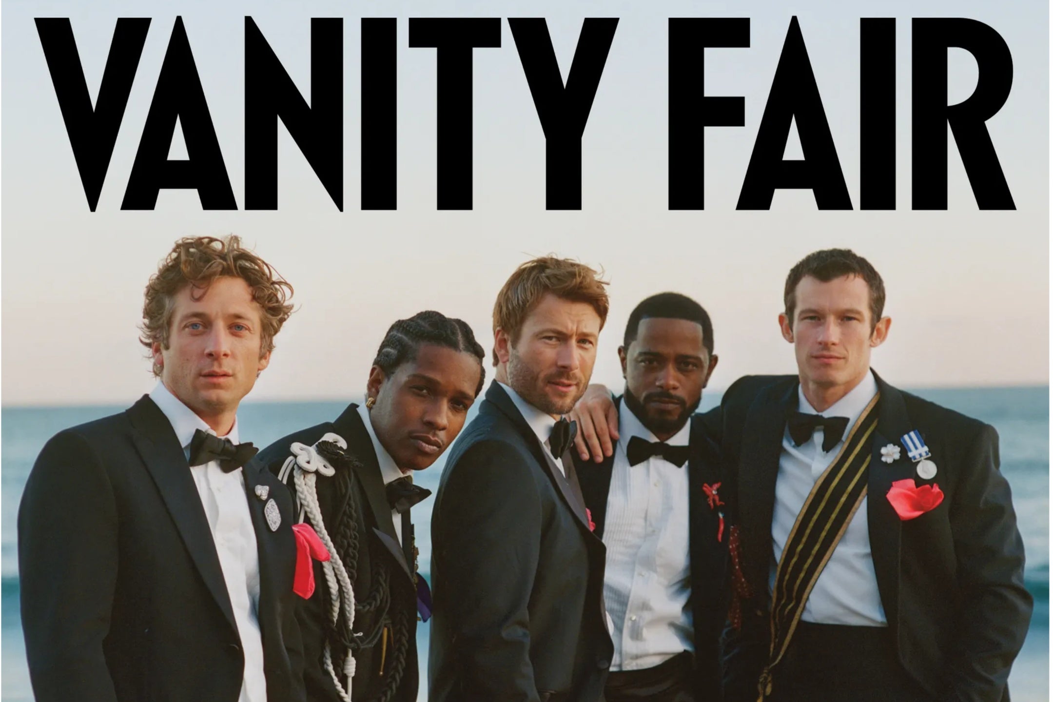 <p>Vanity Fair has revealed the star-studded cover of its annual Hollywood Issue</p>