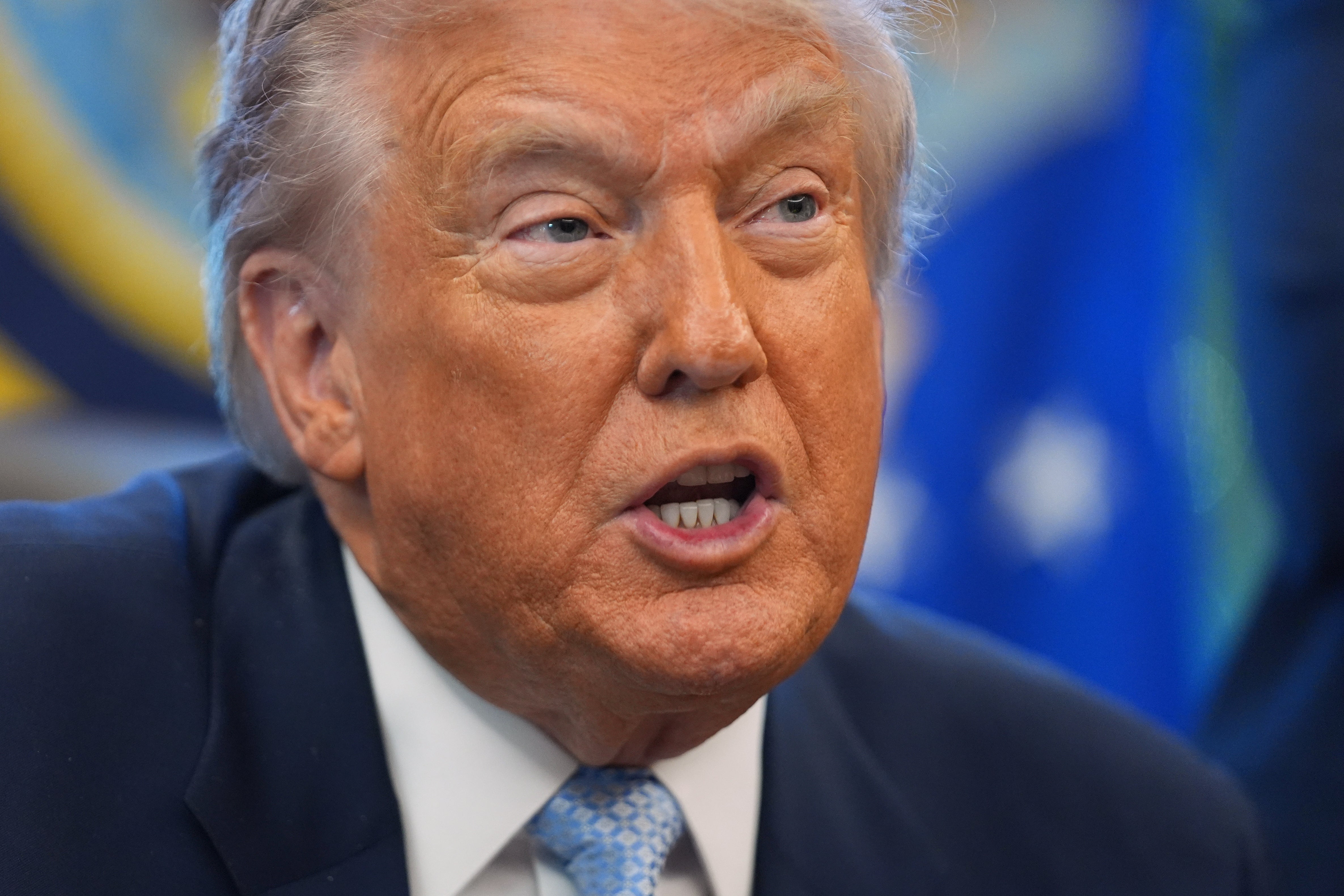 Trump afirma que não sabia “nada” sobre os crimes de Epstein, apesar do criminoso sexual condenado ter escrito que o agora presidente “sabia sobre as meninas”