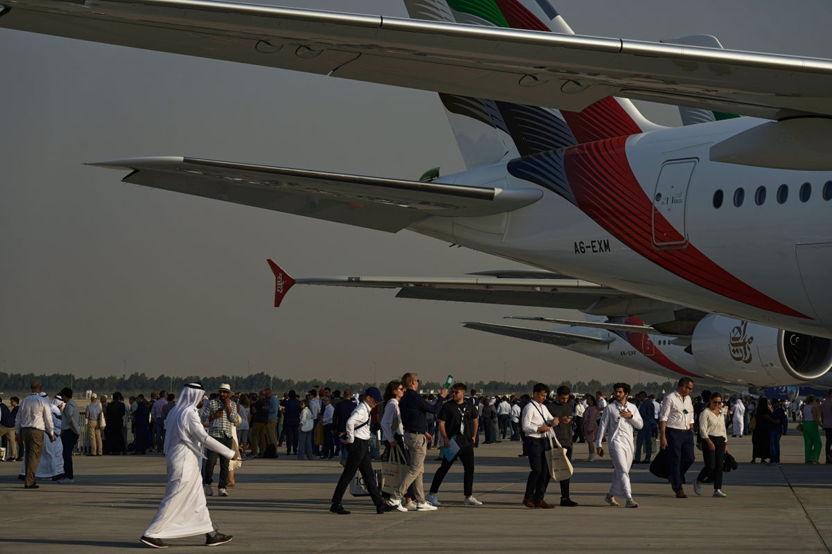 Dubai plans new airport as it shatters previous passenger numbers