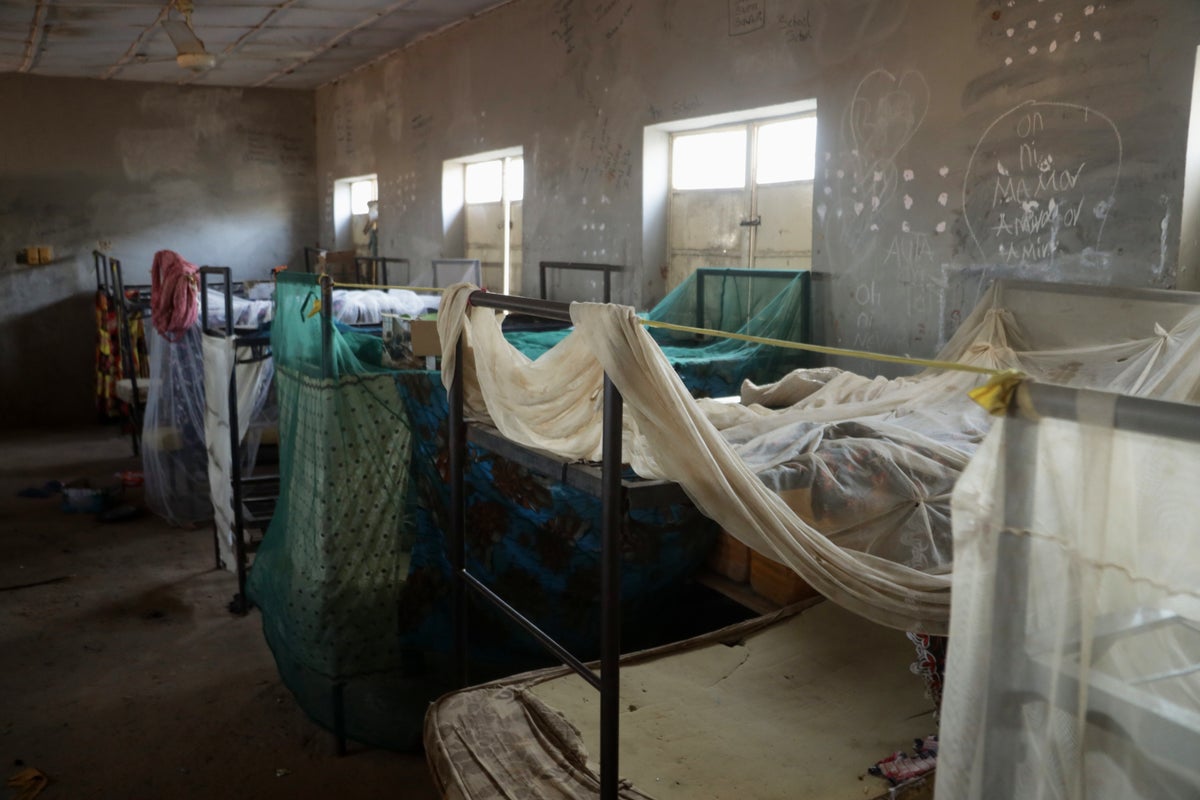 Schoolgirls kidnapped from Nigerian boarding school have been released, state governor says