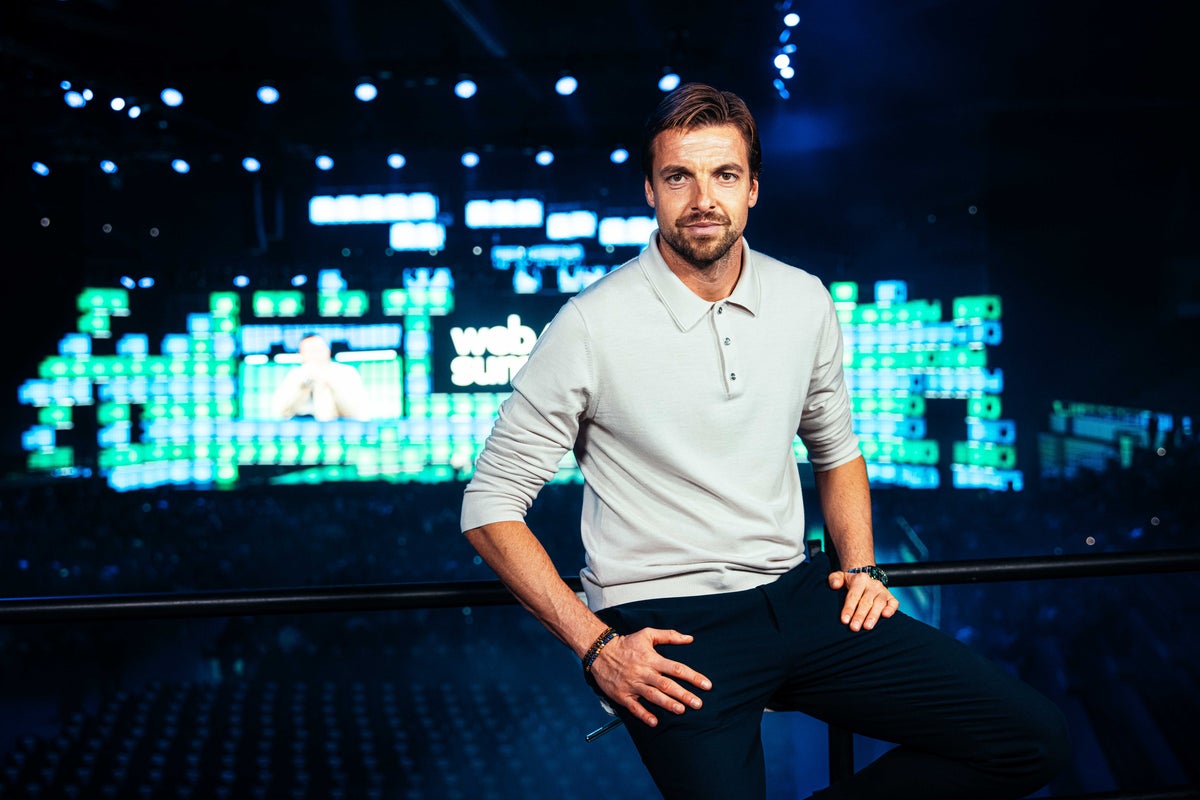 Tim Krul: I had to lump it to Andy Carroll at Newcastle – Alan Pardew demanded it Tim Krul: I had to lump it to Andy Carroll at Newcastle – Alan Pardew demanded it