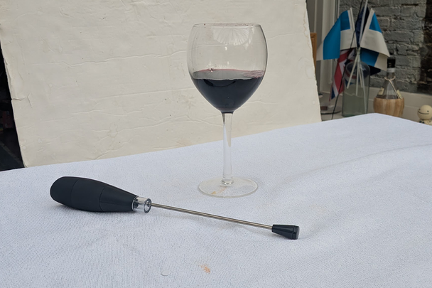 Best wine aerator IndyBest review CellarDine rouge 02 electronic wine breather