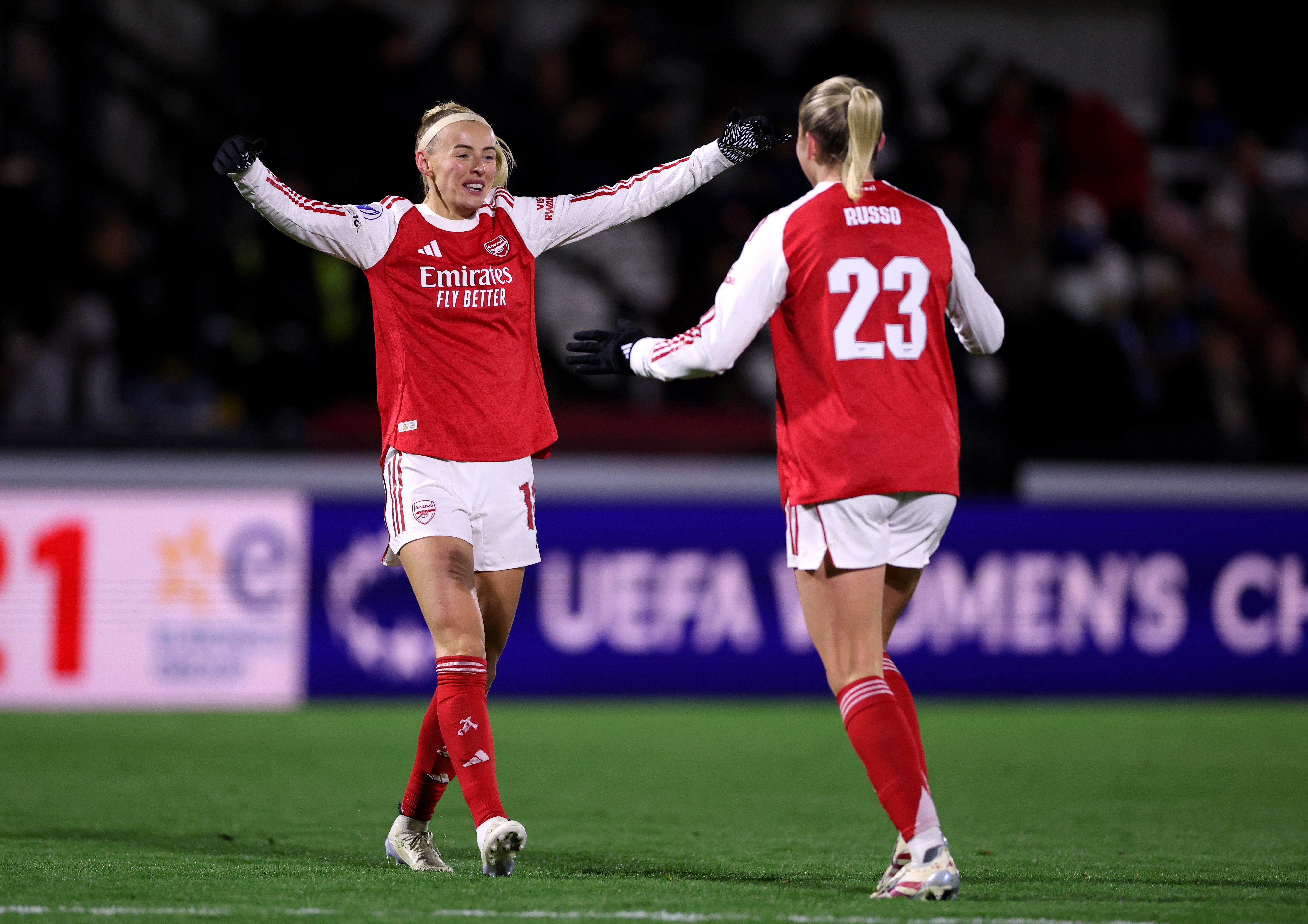 Russo combinou bem com os companheiros da Inglaterra Kelly e Meade