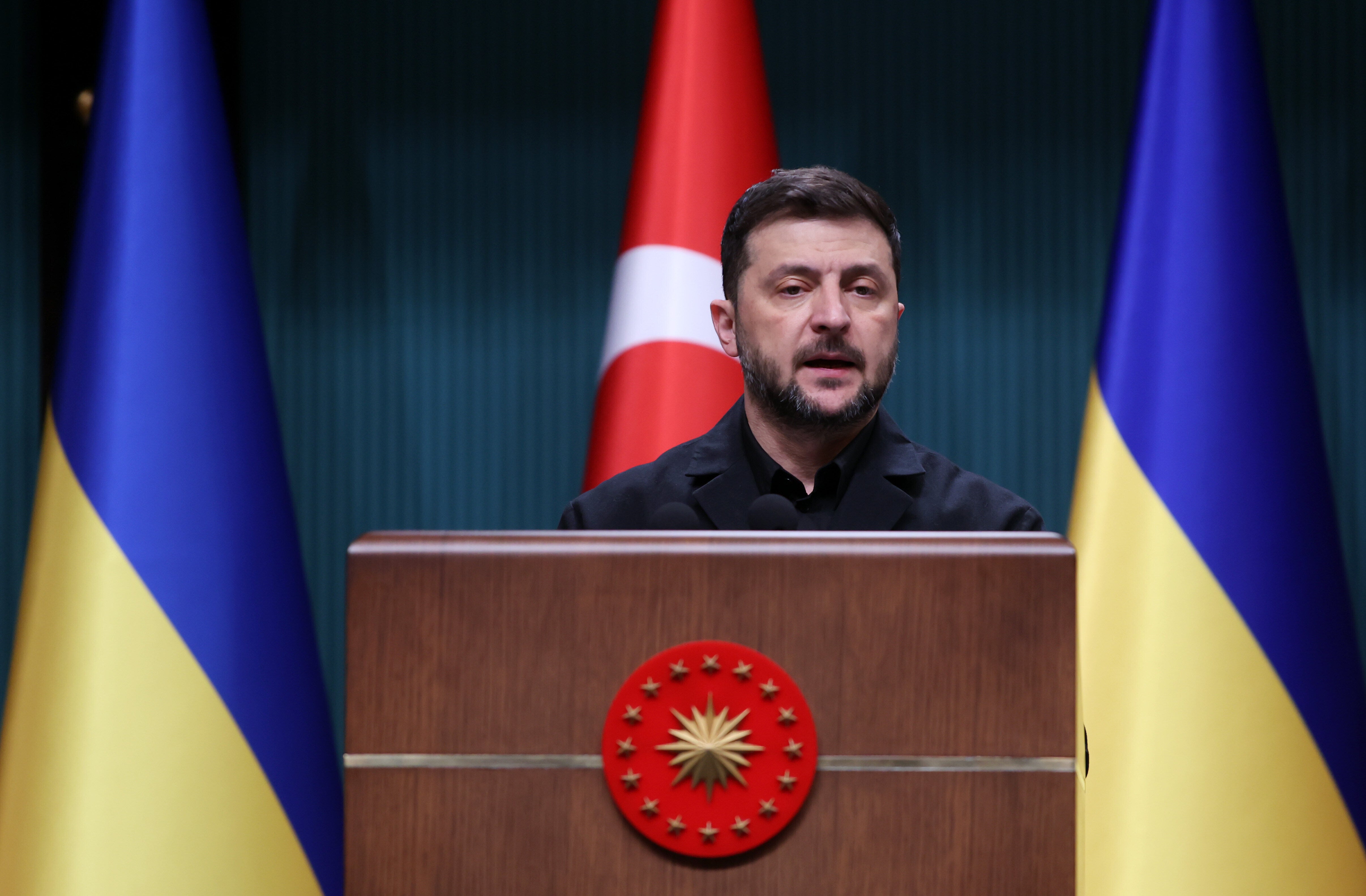 Ukraine-Russia war latest: Drone attack shuts Russian airports hours before Zelensky-Trump talks on peace deal thumbnail