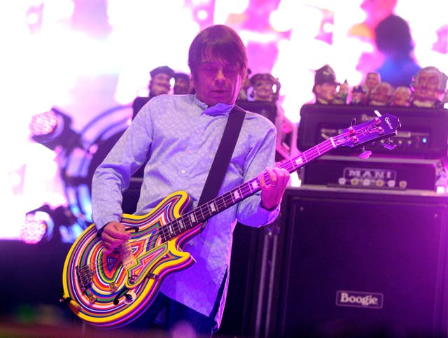 <p>Gary Mounfield, bassist for The Stone Roses, has died aged 63</p>