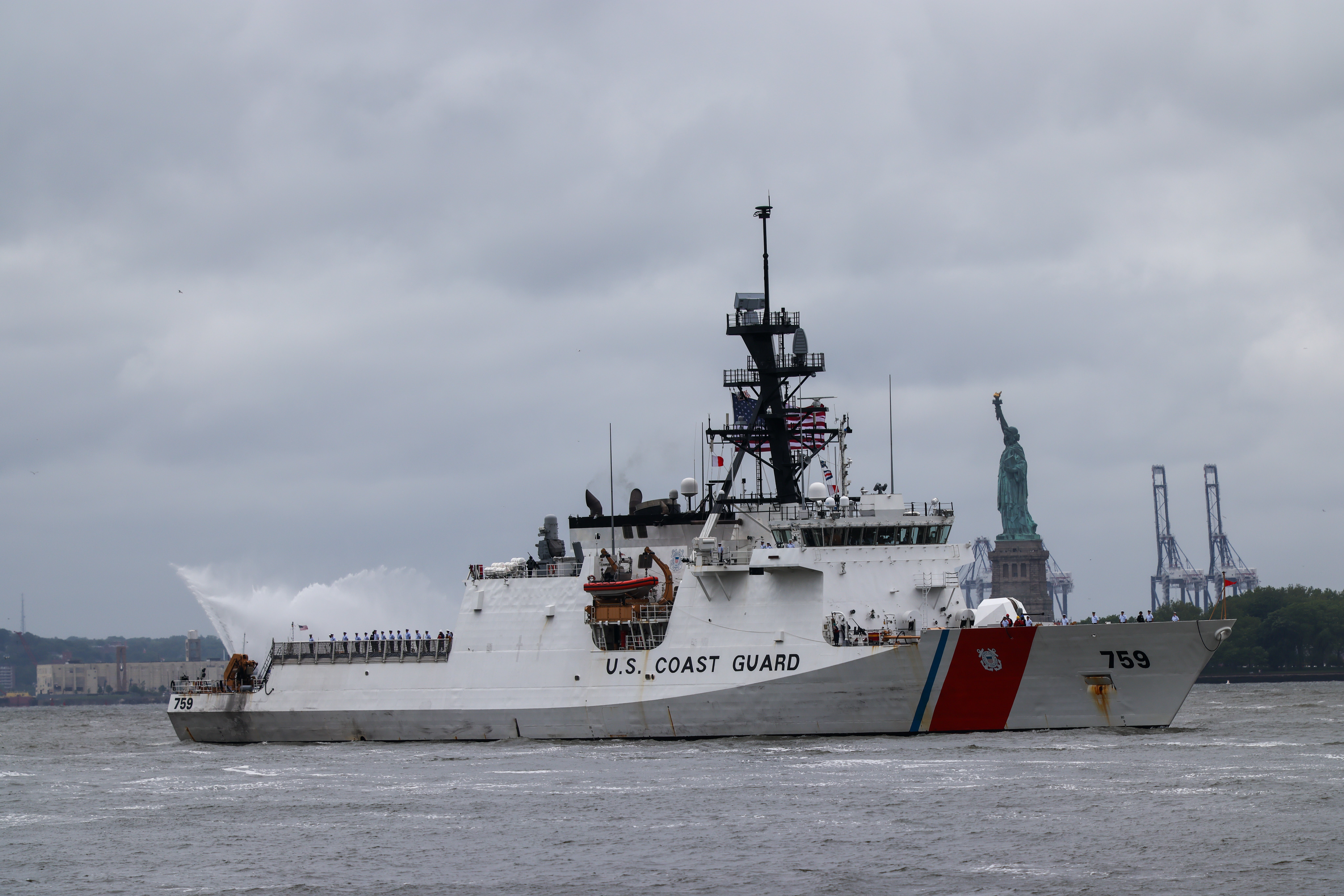 The Coast Guard has confirmed that swastikas and nooses will remain banned, depsite being only termed as ‘potentially divisive’