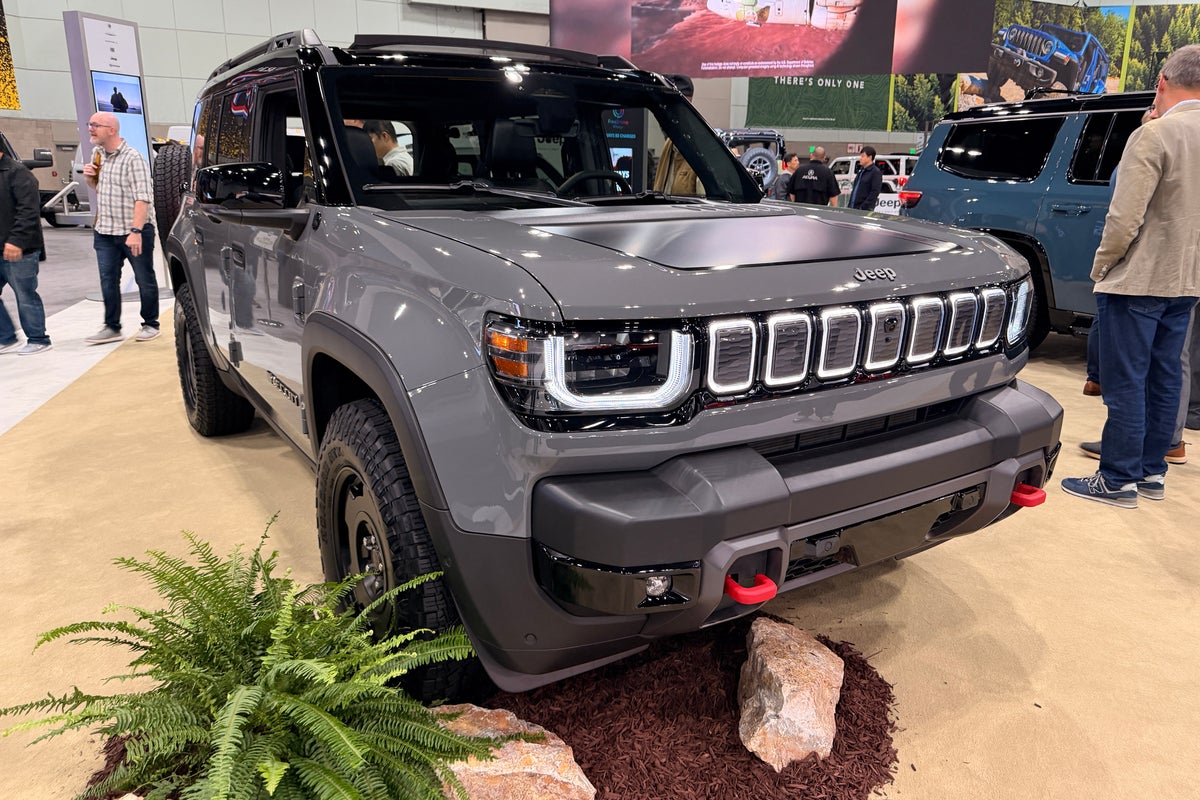 Jeep just revealed the all-electric Recon off-roader
