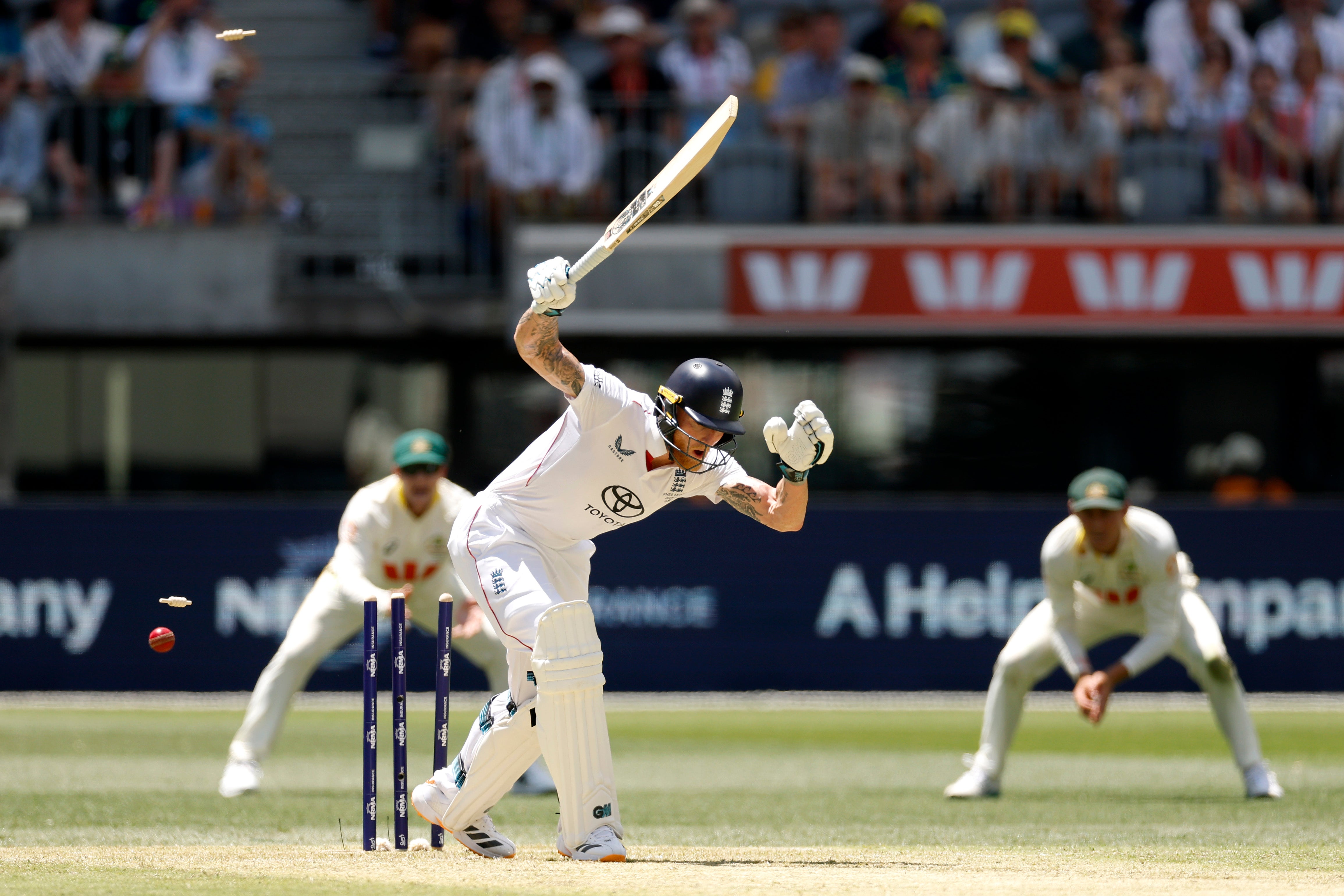 Ben Stokes was bowled by Mitchell Starc