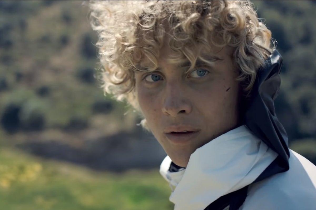 Hollywood star looks unrecognisable in new Hunger Games film trailer Hollywood star looks unrecognisable in new Hunger Games film trailer