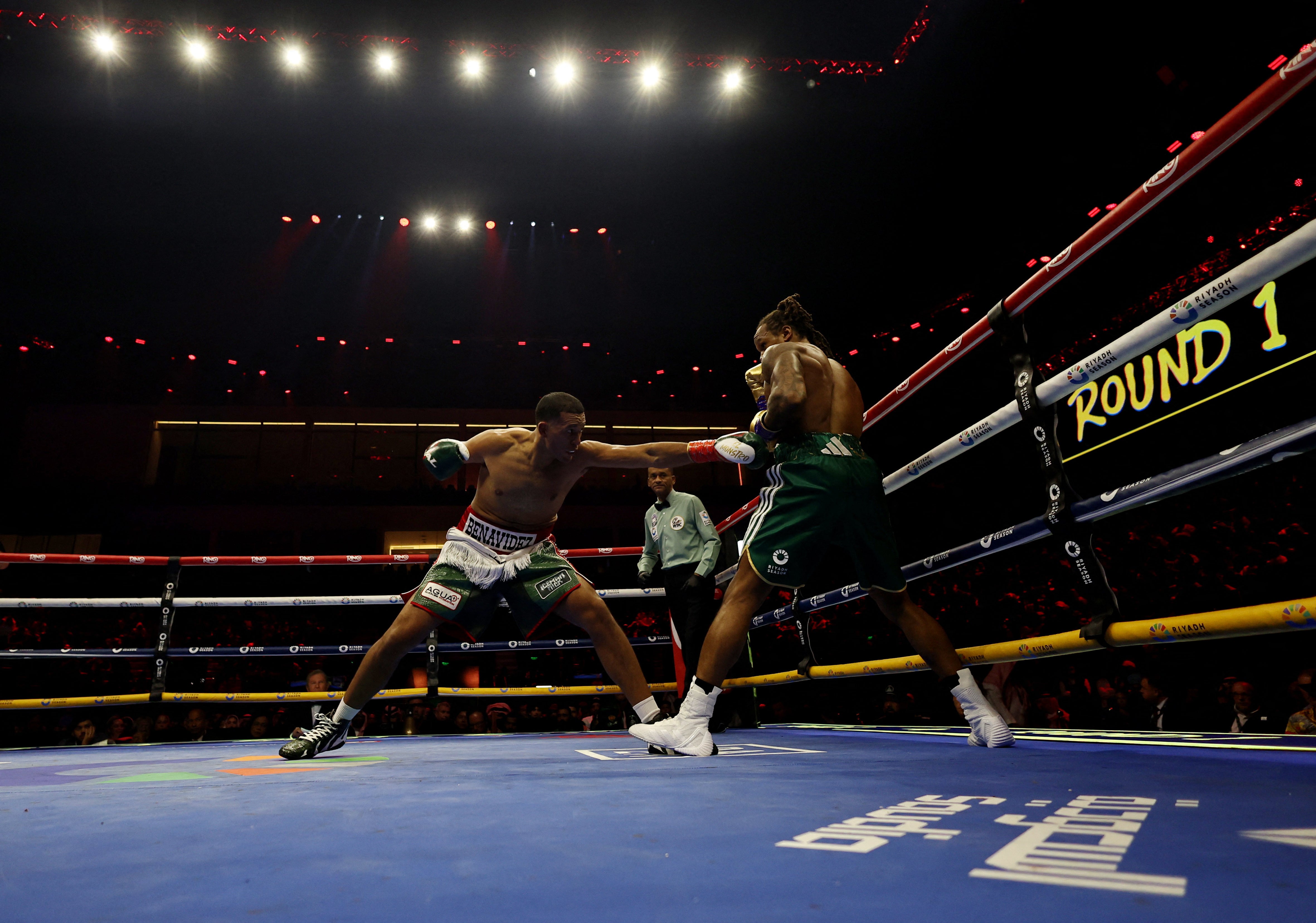 David Benavidez in action during his fight against Anthony Yarde
