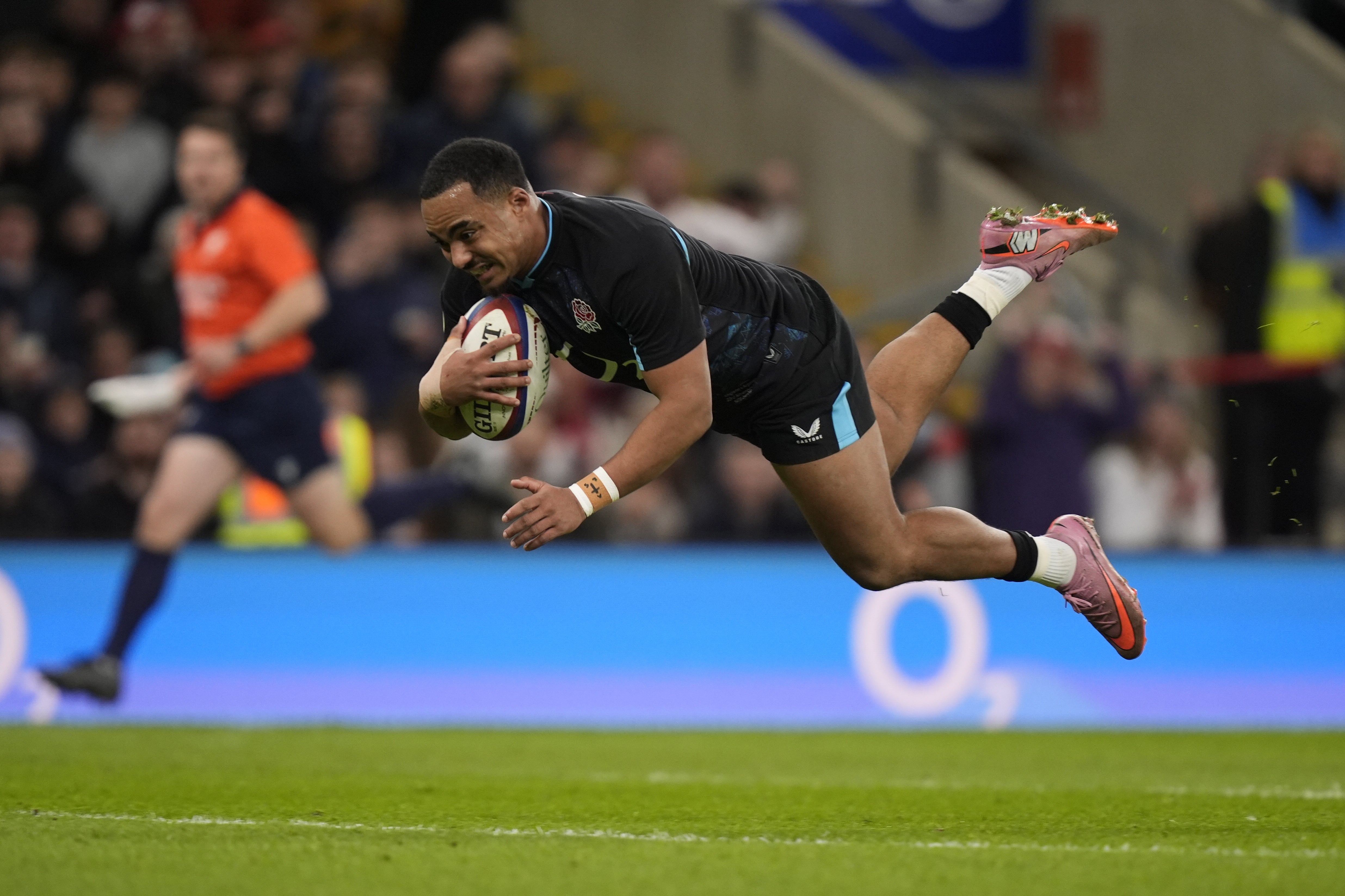 Max Ojomoh bagged two assists after scoring the opening try