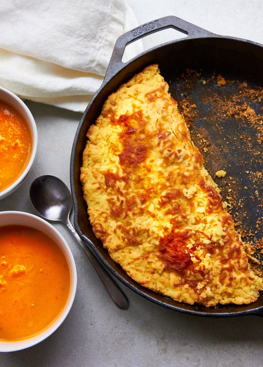 Food-Thanksgiving-Cheddar Cornbread