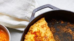 Food-Thanksgiving-Cheddar Cornbread