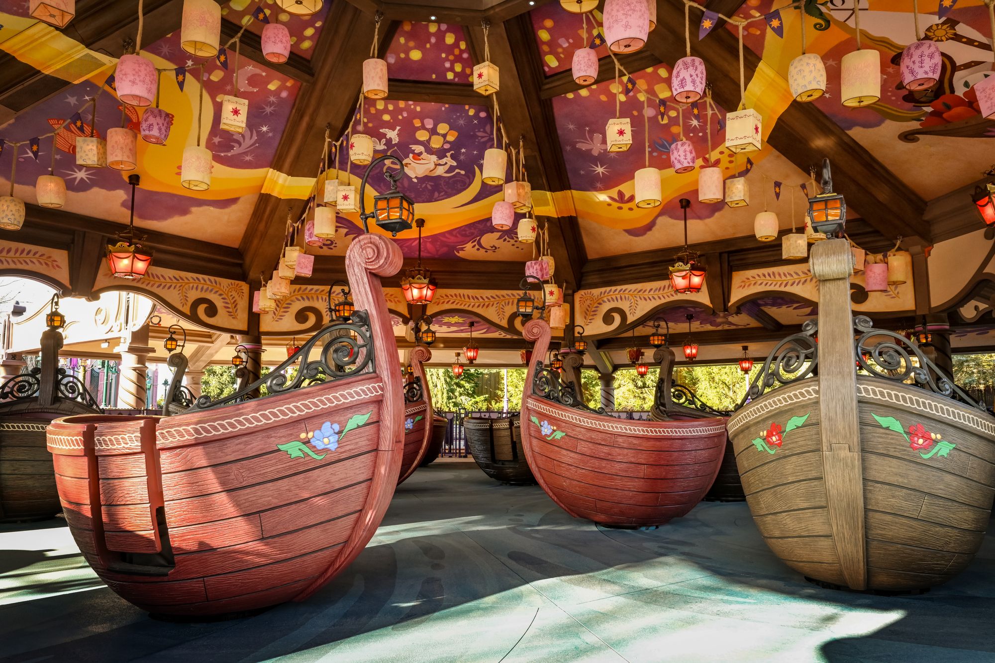 Ride Raiponce Tangled Spin, which will spin guests around beneath frescoes depicting Rapunzel’s adventures in animation Tangled