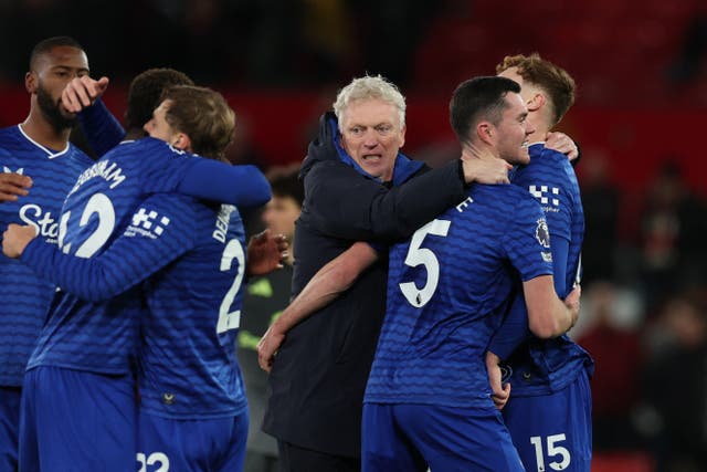 <p>David Moyes leads the Everton celebrations after beating Manchester United </p>