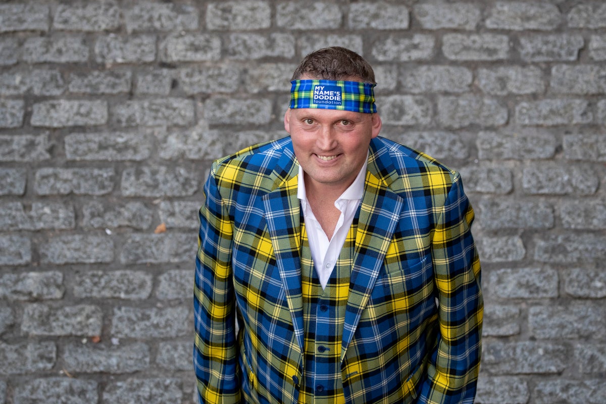 Doddie Weir's widow takes on cycling challenge for MND charity