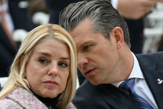 <p>Pam Bondi’s Department of Justice is probing six Democratic members of Congress as Defense Secretary Pete Hegseth probes lawmakers who joined a video urging service members to ignore ‘illegal orders’ and commit to the Constitution.</p>