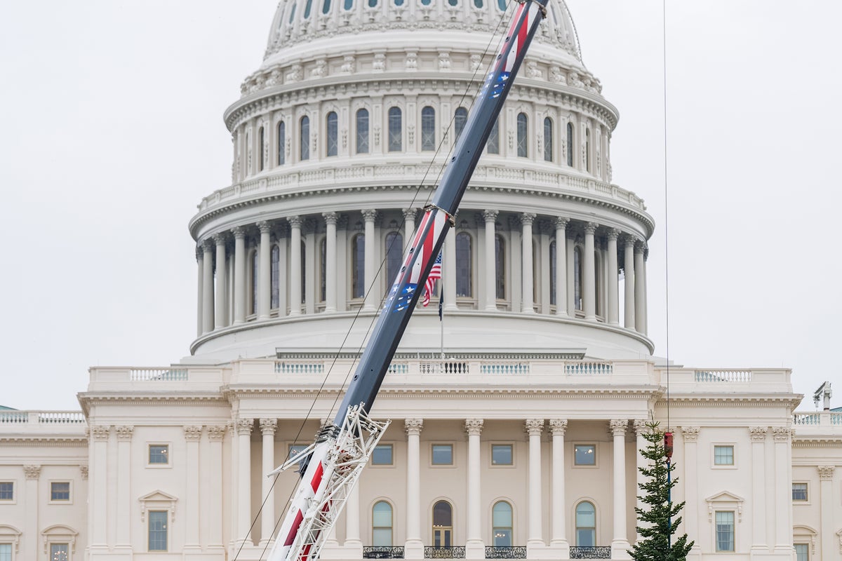 FBI seeks interviews with Democratic lawmakers who urged US troops to defy illegal orders