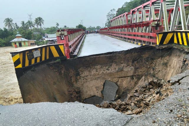 <p>A bridge destroyed by a flash flood at North Tapanuli, North Sumatra Province</p>