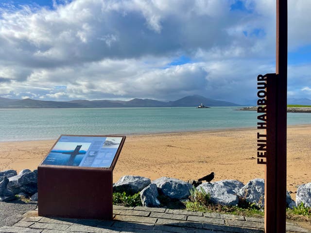 <p>The view of Tralee Bay from the village of Fenit, southern Ireland</p>