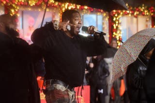 Busta Rhymes se apresenta na terça-feira durante os ensaios para o Desfile do Dia de Ação de Graças da Macy's de 2025.