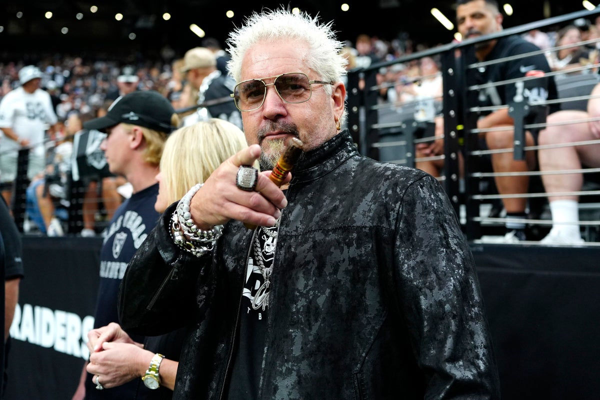 Guy Fieri using a wheelchair after leg muscle ‘exploded’ during filming accident Guy Fieri using a wheelchair after leg muscle ‘exploded’ during filming accident
