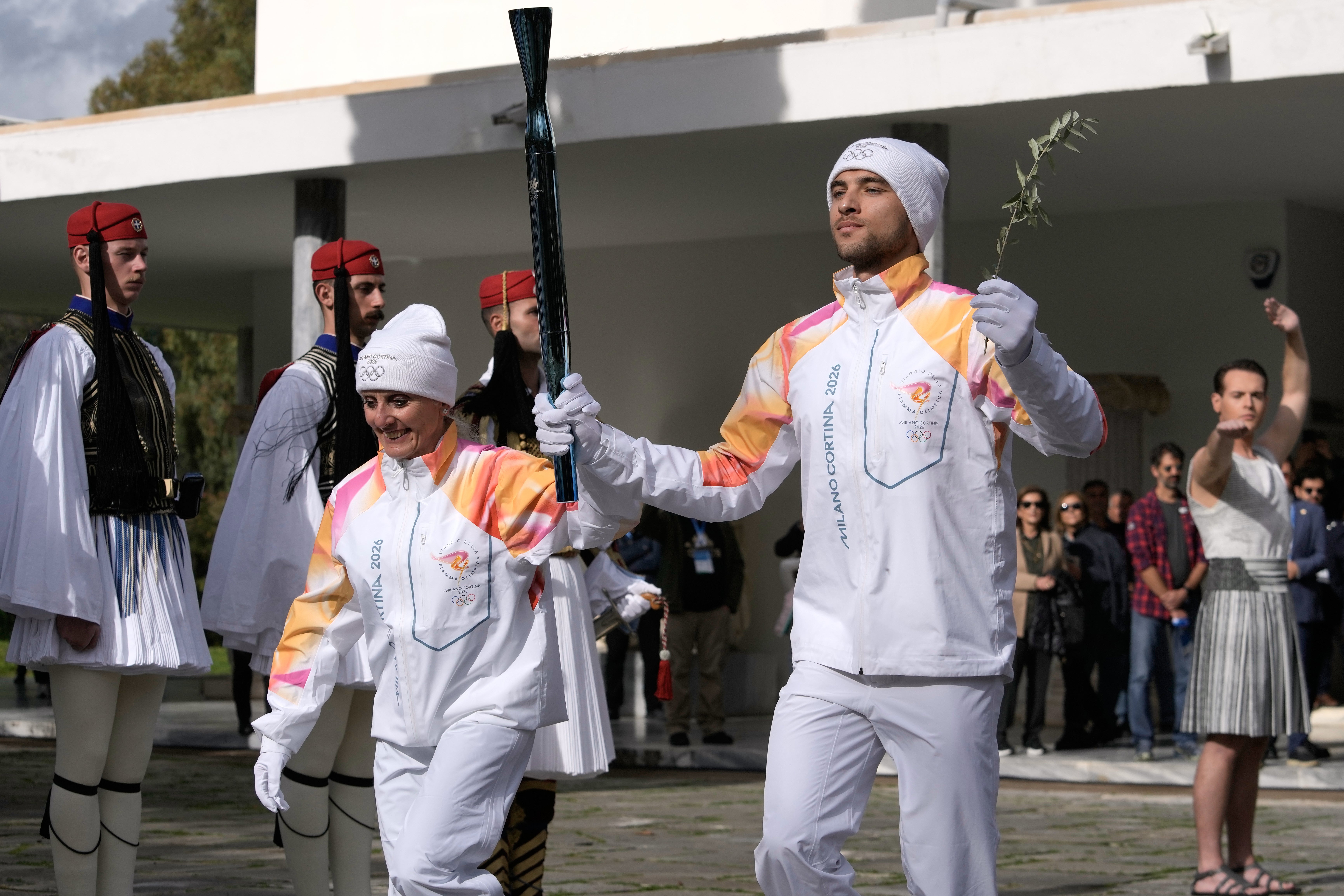 El relevo de la antorcha olímpica de invierno ya está en marcha