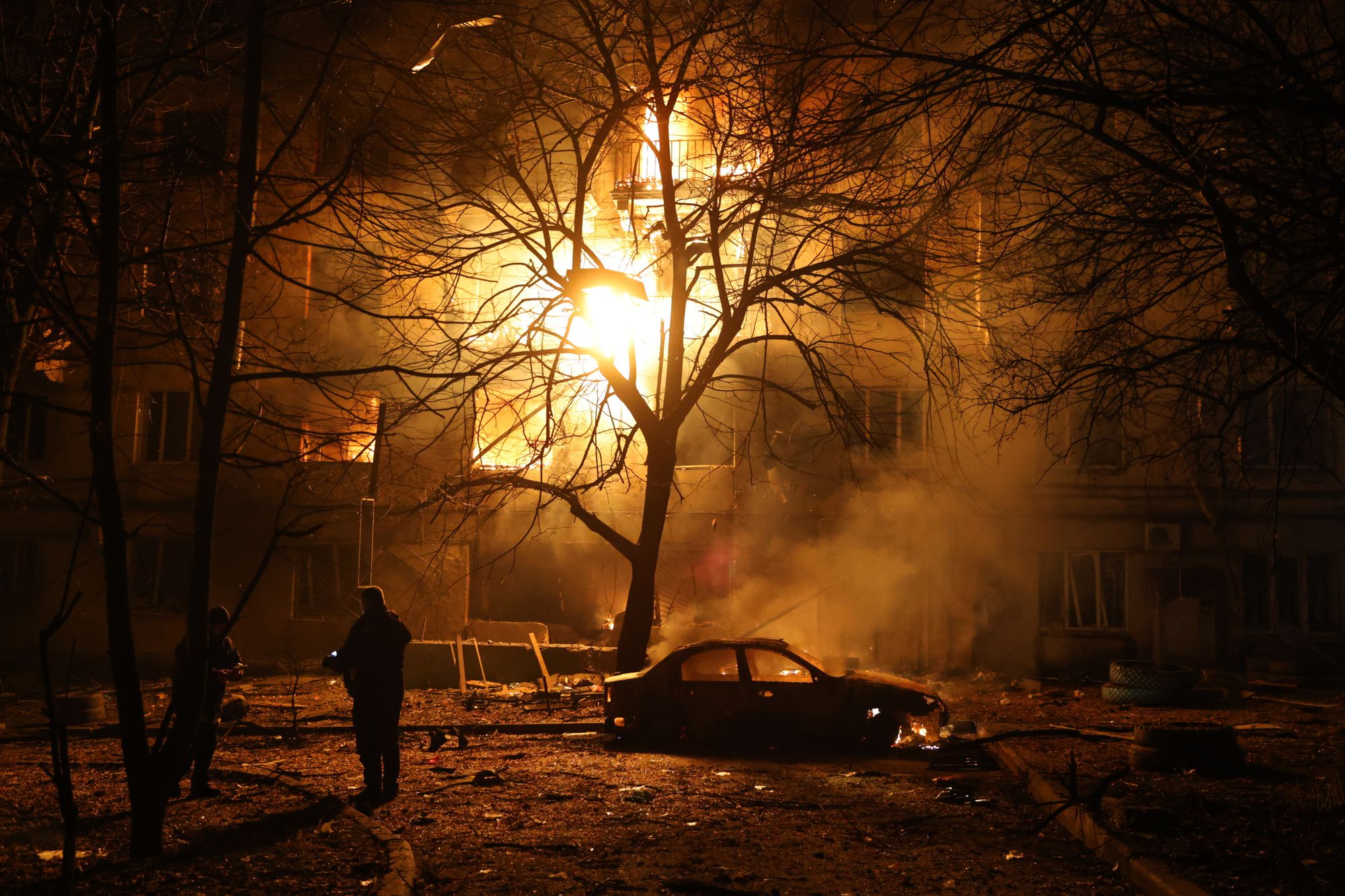A residential building burns after a Russian attack on Zaporizhzhia, Ukraine, Wednesday, Nov. 26, 2025. (AP Photo/Kateryna Klochko)