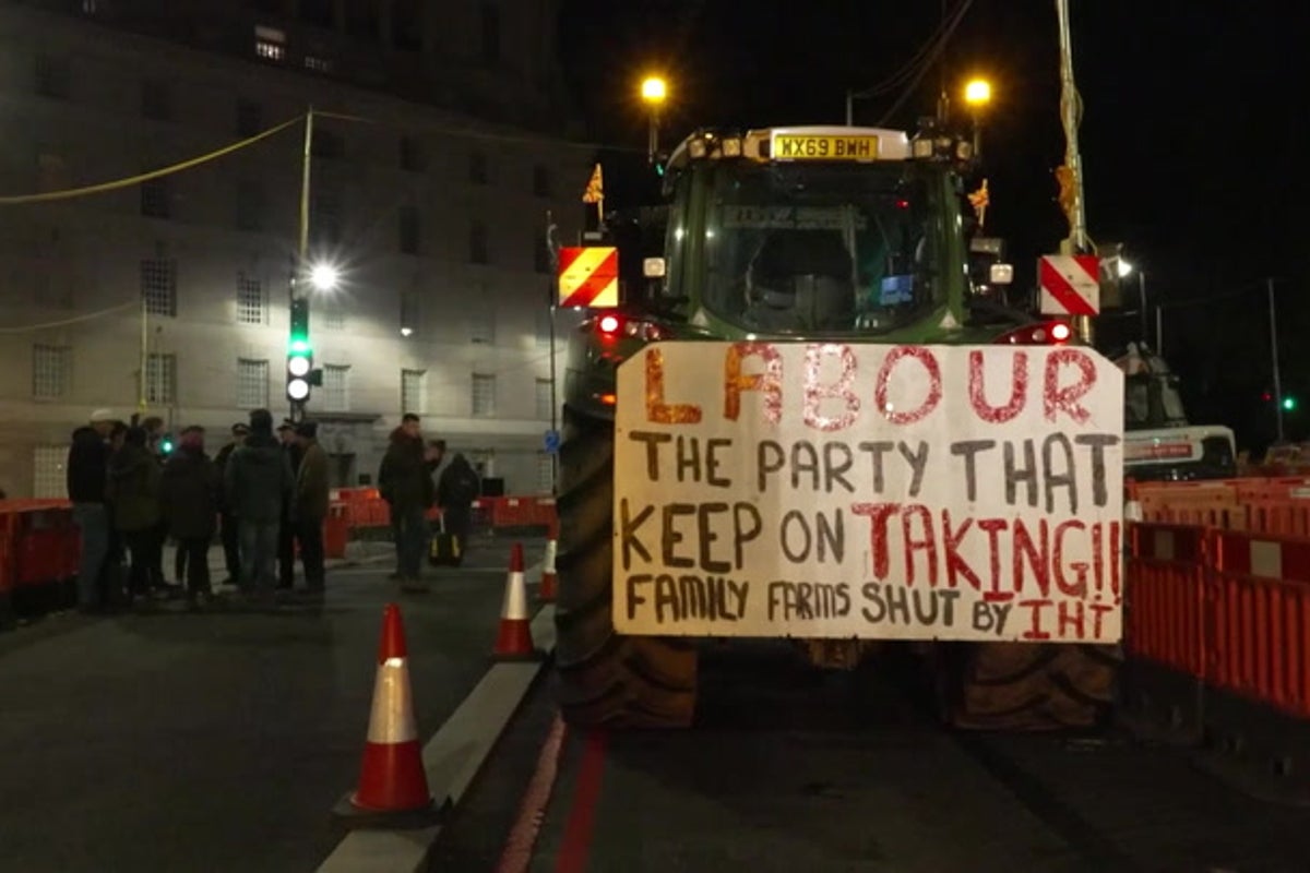 Tractors descend on London for farmers’ Budget day protest despite police ban