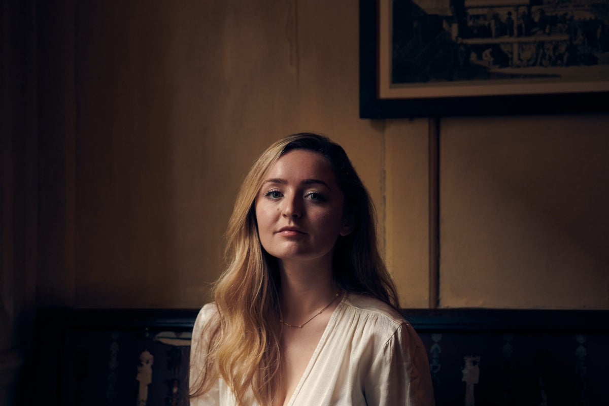 The Artist: Lucy Steed’s debut novel named as Waterstones Book of the ...