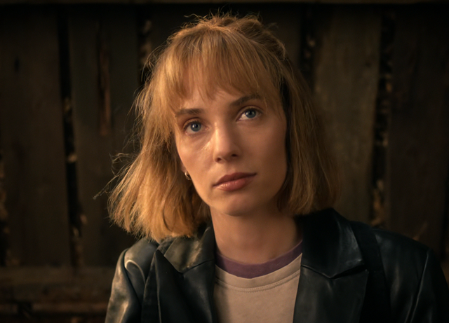 <p>'Stranger Things' character robin (Maya Hawke) susses out Will has feelings for Mike</p>
