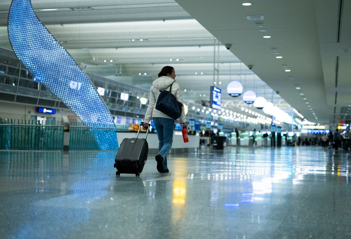 Winter storm warnings across large parts of US threaten to wreak havoc on post-Thanksgiving travel