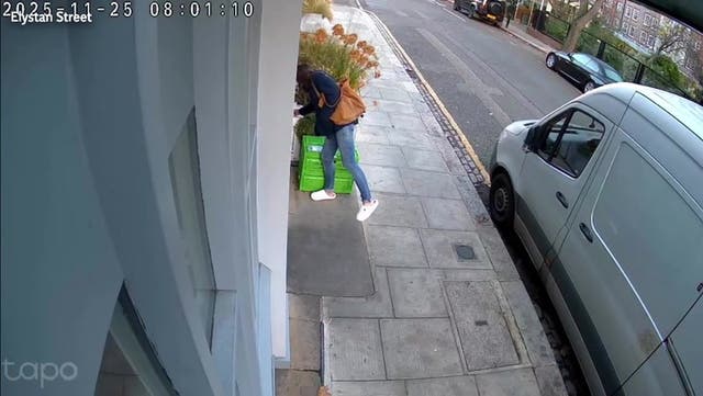 <p>Woman steals £200 worth of langoustines outside Michelin-star restaurant.</p>