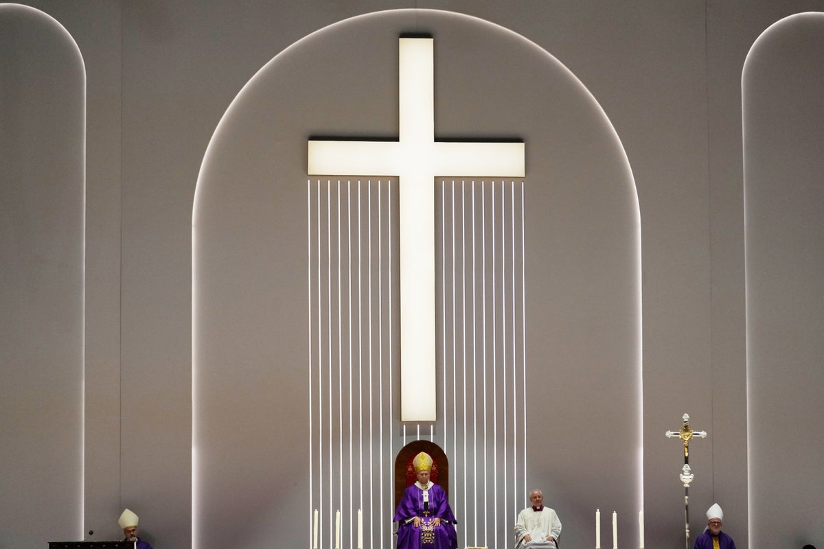 Pope Leo heads to Lebanon with message of hope after years of crises