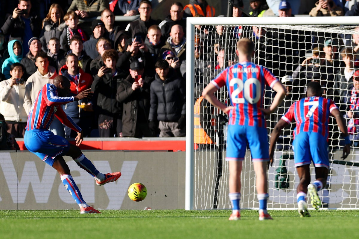 Crystal Palace vs Man United live: Latest score and updates from Premier League