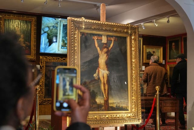 <p>Long-lost painting - the Crucifixion of Jesus Christ - by Baroque master Peter Paul Ruben is displayed at the auction house Osenat in Versailles</p>