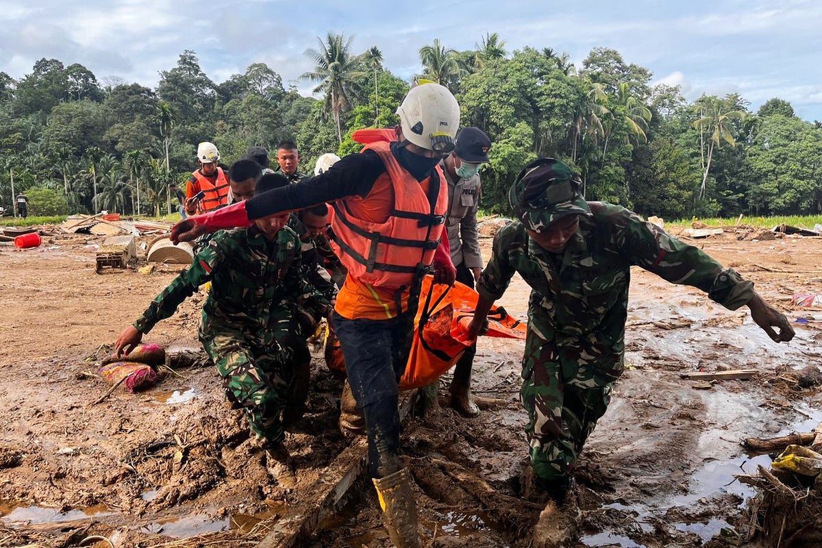 Flooding recovery efforts underway in Indonesia, Sri Lanka and Thailand as death tolls rise