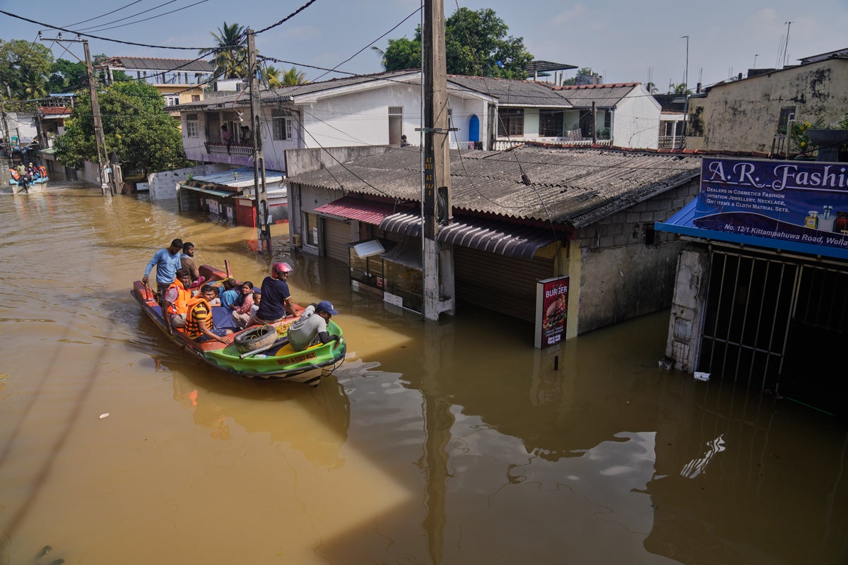 Photos shows devastating floods in Indonesia, Sri Lanka and Thailand ...
