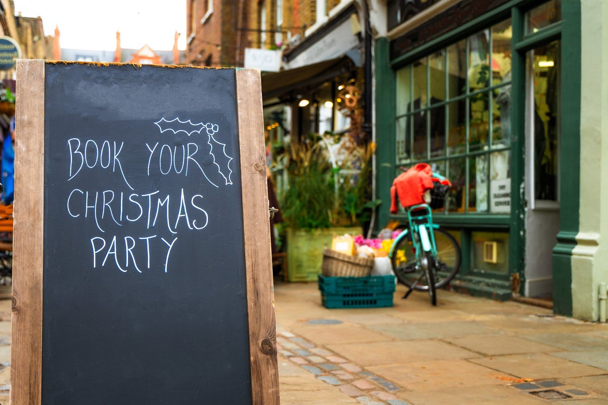 Rising prices, closing early and no Christmas parties: Festive season ‘perfect storm’ leaves pubs on the brink Rising prices, closing early and no Christmas parties: Festive season ‘perfect storm’ leaves pubs on the brink