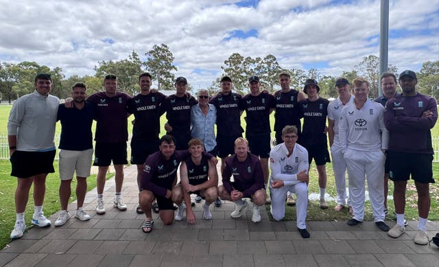 <p>Robin Smith spoke to the England Lions squad just days before his passing</p>