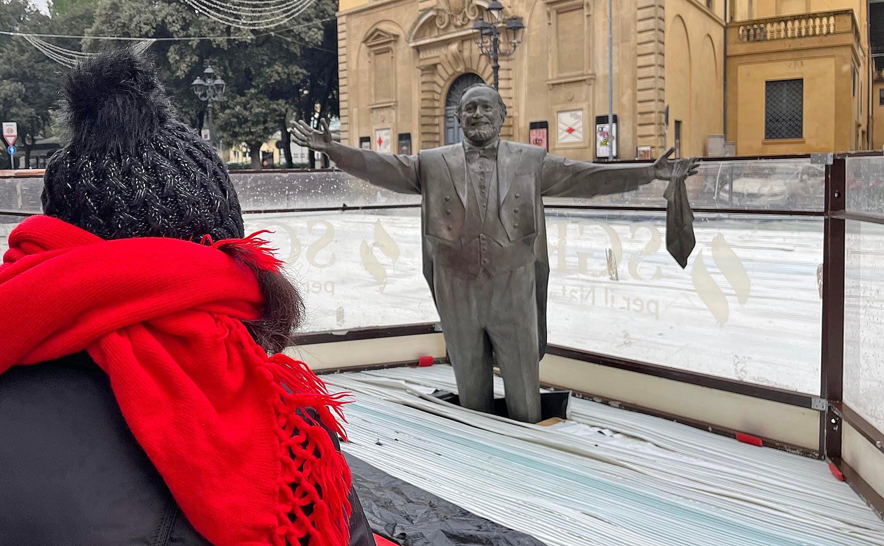 Pavarotti in the ice rink