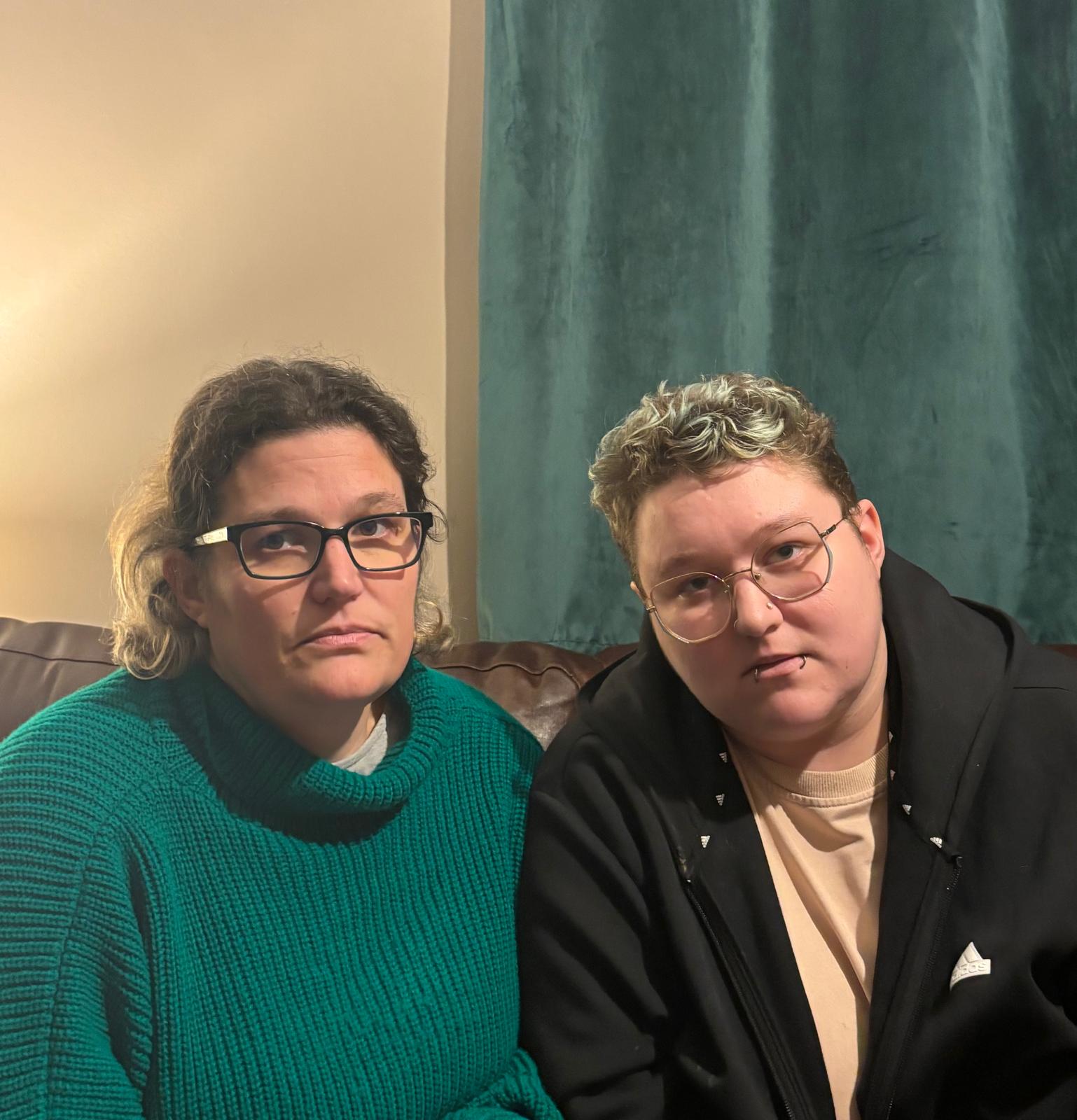 Alice Sweating (right) and her mother, Lauren Copp