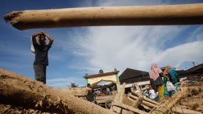 APTOPIX Indonesia Extreme Weather Asia Flooding